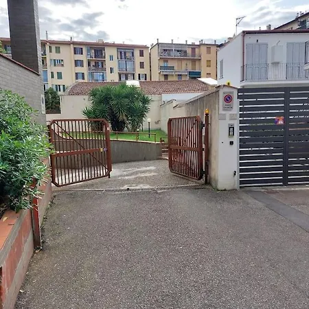 Lungarno 32 With Private Parking Apartamento *