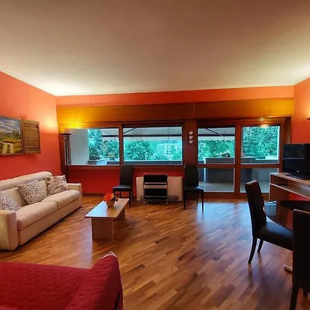 Lungarno 32 With Private Parking Florence