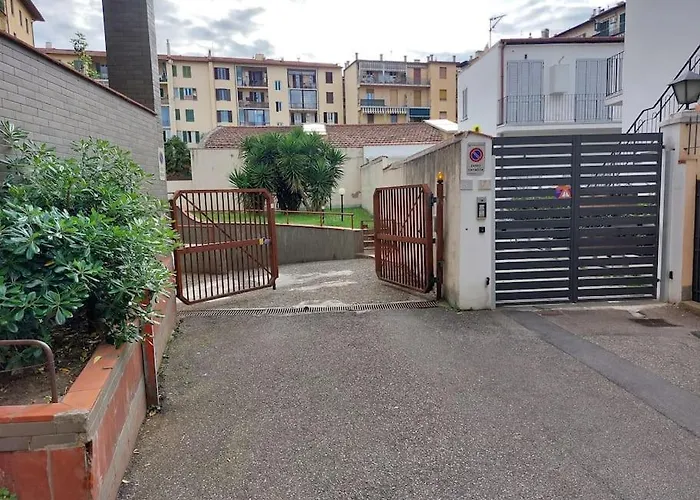 Lungarno 32 With Private Parking Apartament *