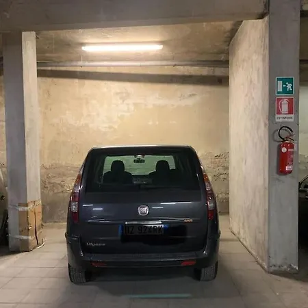 Lungarno 32 With Private Parking アパート フィレンツェ